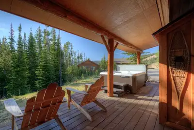 Image de Cowboy Heaven Cabin - Rustic Ridge - Ski-in/out, Hot Tub, Outwest Escape, Hike