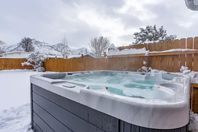 Image de Big Home w\/ Netflix, Hot Tub Near Town, Ski Resort