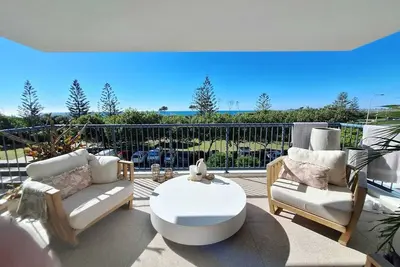 Image de Luxury Personified on Alex Beach Views 2 Bed