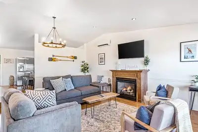 Image de Lovely Retreat Next to the Lake & Close to Downtown Couer d’Alene