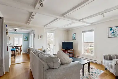 Image de Ocean-view penthouse with deck, gas grill, washer/dryer, full kitchen, & WiFi