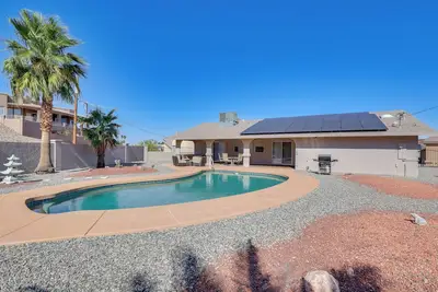 Image de Maison avec piscine à Lake Havasu - 2 miles du rampe de lancement principale