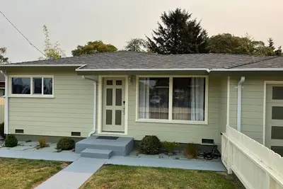 Image de Clean and Bright Cottage, 3 bedroom with Laundry