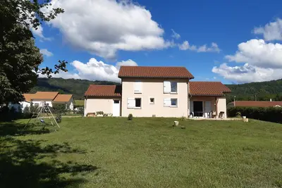 Image de Maison spacieuse dans un coin calme du jura