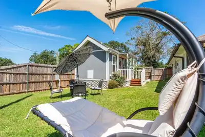 Image de ✨ Adorable Guest House in South Tyler ✨