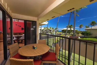 Image de Kauai Beach Villas, Top Floor, Lagoon Pools, Central Oceanfront Property