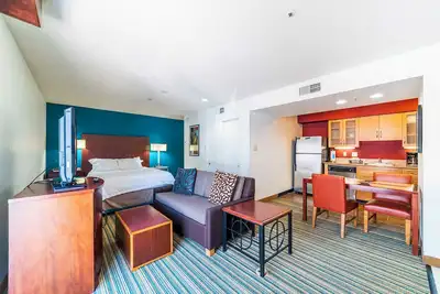 Image de Phoenix Studio Queen Economy