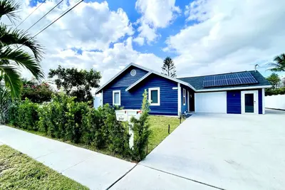Image de 4bd/4bth Downtown Duplex with 2 Houses and Pet Friendly Yards