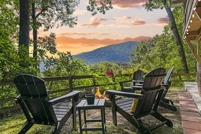 Image de Amazing Views with Hot Tub, Pet Friendly, 5 mins to the Parkway