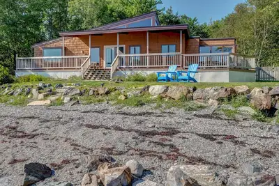 Image de Wings Cottage - Oceanfront!