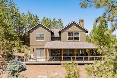 Image de Beautiful Home Overlooking The River-Minutes To It All