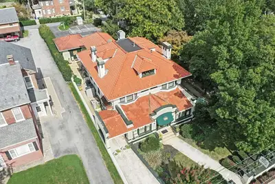 Image de Elegant Lancaster Mansion w\/ Gameroom & Firepit- Walk To Downtown Lancaster!