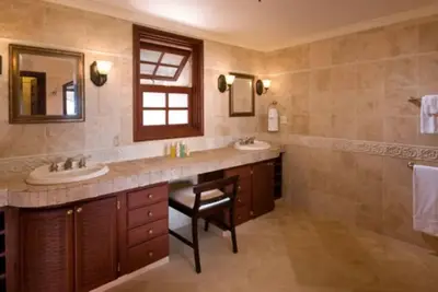 Image de 1br\/2ba with Kitchen & Private Roof Top Deck w\/ Pool