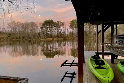Image de Lovin` Lake Life! Waterfont Views | Pet Friendly