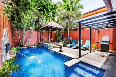 Image de Mediterranean-Style Villa w/Pool, Walk to Beach!