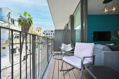 Image de Colorful 2br next to Gazoz Beach by HolyGuest