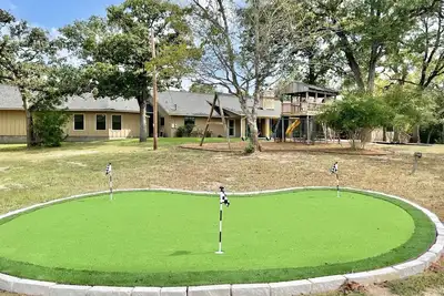 Image de New Listing-Secluded Whoop Acre Ranch Sleeps 25-Loaded with entertainment