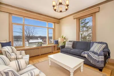 Image de Riverview Apartment - River Road Historic Home