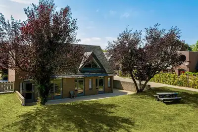 Image de Spacious villa near IJsselmeer and forest