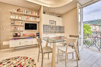 Image de Ca'BENEca 1 Br Lakefront, New, Parking Included