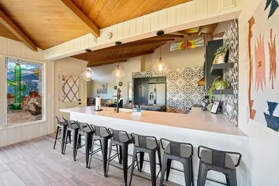 Image de Brand New 2 Bed/2. 5 Bath Renovation, Centrally Located in Sedona