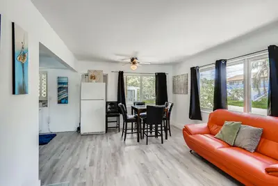 Image de Welcome to Paradise! Gorgeous 2 Br ~~ Steps from the Beach