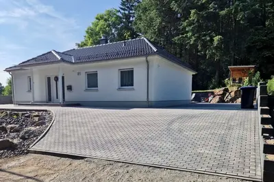 Image de Vacation home Waldblick in the beautiful Vulkaneifel near Gerolstein by the forest!
