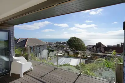 Image de 2 Bed-Dog Friendly-With Hot Tub-Stunning Sea Views