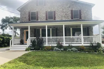 Image de 100% Smoke Free Bed & Breakfast Hot Breakfast Included!