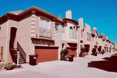 Image de Gorgeous Townhouse in Galleria