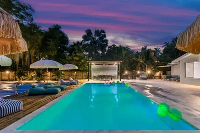 Image de Amazing 4br Villa with Canal View, Beach Volleyball Court