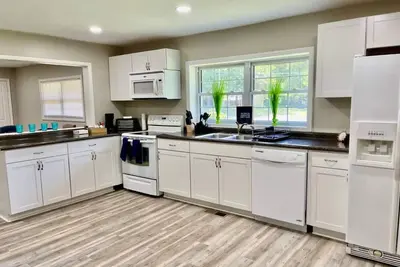 Image de Modern 3 Bdrm Private Home in Heart of High Point