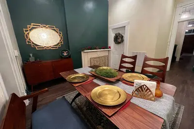 Image de Colerain Oasis Home: Artistic 3br 2ba near Otr w\/ Patio & Private Hot Tub