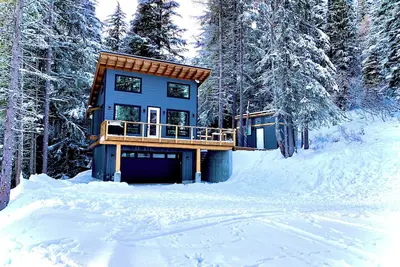 Image de Secluded Luxury: Your Cabin, Your Hot Tub, Your Vacation!