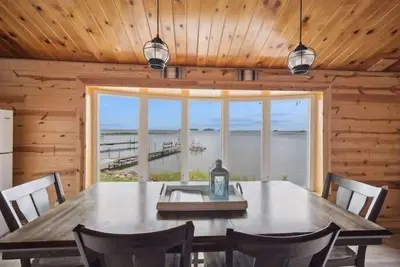 Image de Updated Beach House on Lake Mille Lacs!