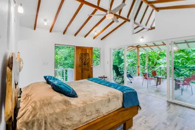 Image de Private Off Grid Jungle Bungalow, Natural Pools, Shared Pool & Trails