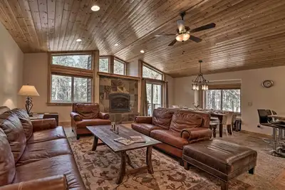 Image de Near Donner Lake & Skiing: Soda Springs Cabin!