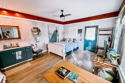 Image de The Cottage - Farm Stay Petting Zoo - 5 mins off I-95