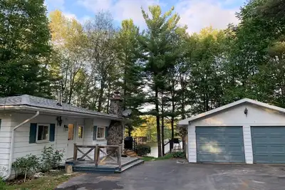 Image de Modern Muskoka Retreat