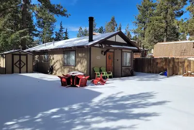 Image de Tiny Bear Cabin Family Retreat 2br/1. 5ba/ Wi-Fi