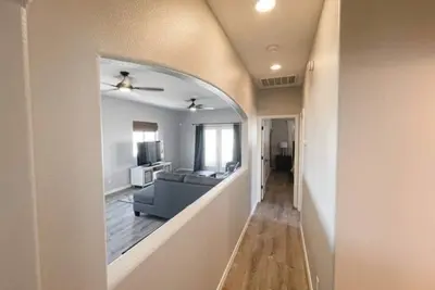 Image de Centrally Located River Home with Mountain Views!