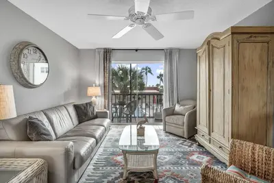 Image de Steps to Siesta Key Beach! ** 20% Off Rental Rate July through October**