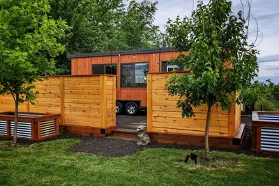 Image de Wine Country Tiny House Located at a Farmhouse Brewery