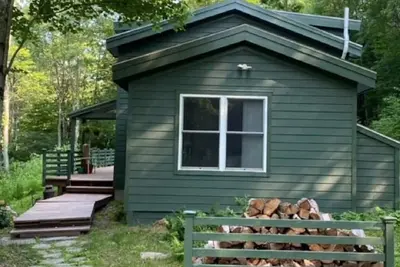 Image de Mountain Forest Retreat w Cedar Hot Tub - Western Catskills
