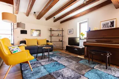 Image de Duplex apartment on 2 floors with freshly tuned piano in Obernburg am Main