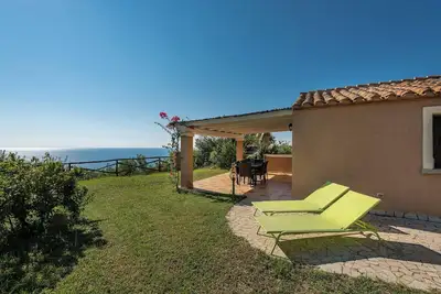 Image de Maison de vacances 'Annavi N9' avec vue sur la mer, piscine partagée et climatisation