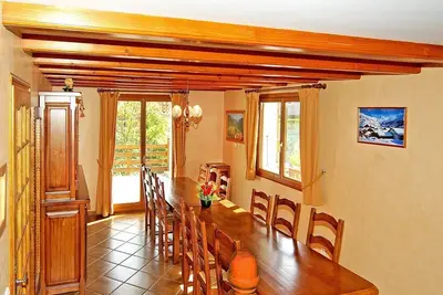 Image de Chalet, wifi, remise en forme, sauna, hammam, terrasse, balcon, parking, télévision, 210m²