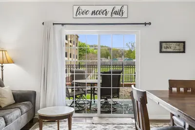 Image de The Perfect Place! Covered Patio - Pool View