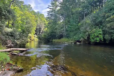 Image de River Runs Through It Pet Friendly Mtn Home