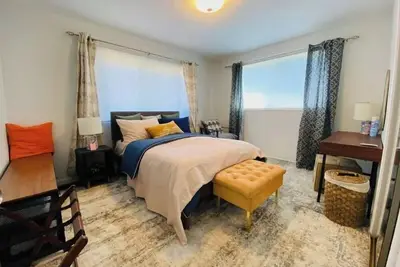 Image de ((::Newly Cozy 4 Beds and 2 baths Unit for you::))